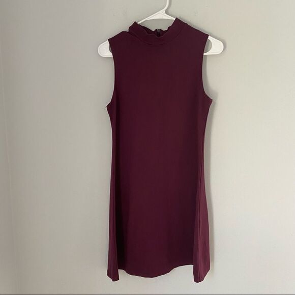 Necessary Objects Women’s Sleeveless Mock Neck Burgundy Mini Dress - Picture 1 of 3